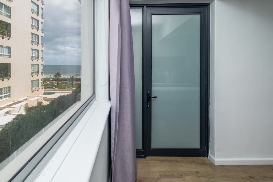 To Let 2 Bedroom Property for Rent in Sea Point Western Cape